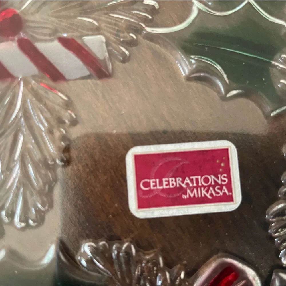 Mikasa Holiday Wreath Platter - Red, Green, and White